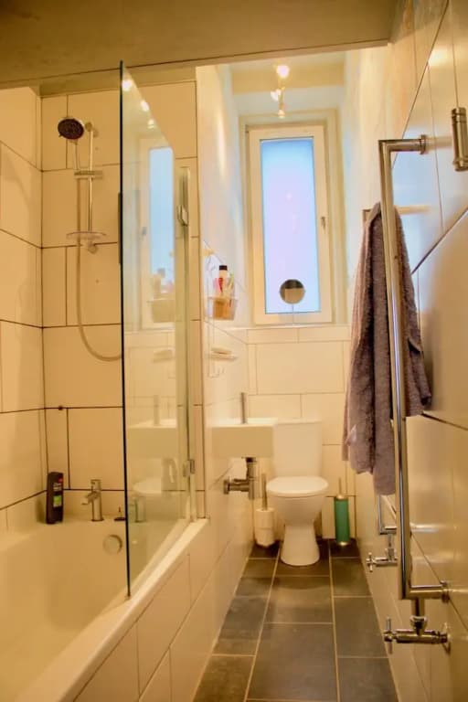 2 Bedroom Seaside Flat - photo 6