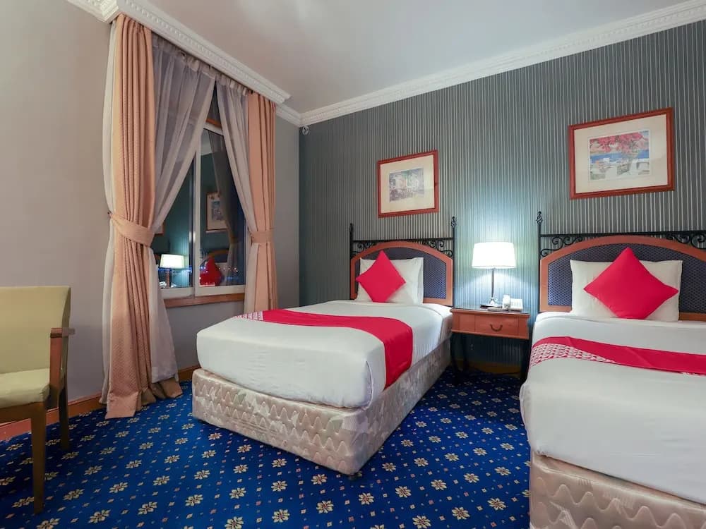 City Plaza Hotel by OYO Rooms - photo 15