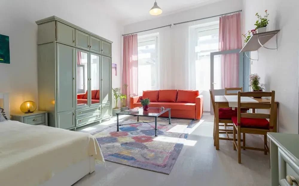 Souper Apartments Downtown - photo 6