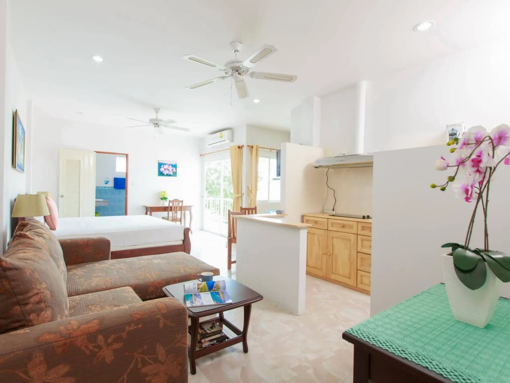 SR Sea View Apartments - photo 5