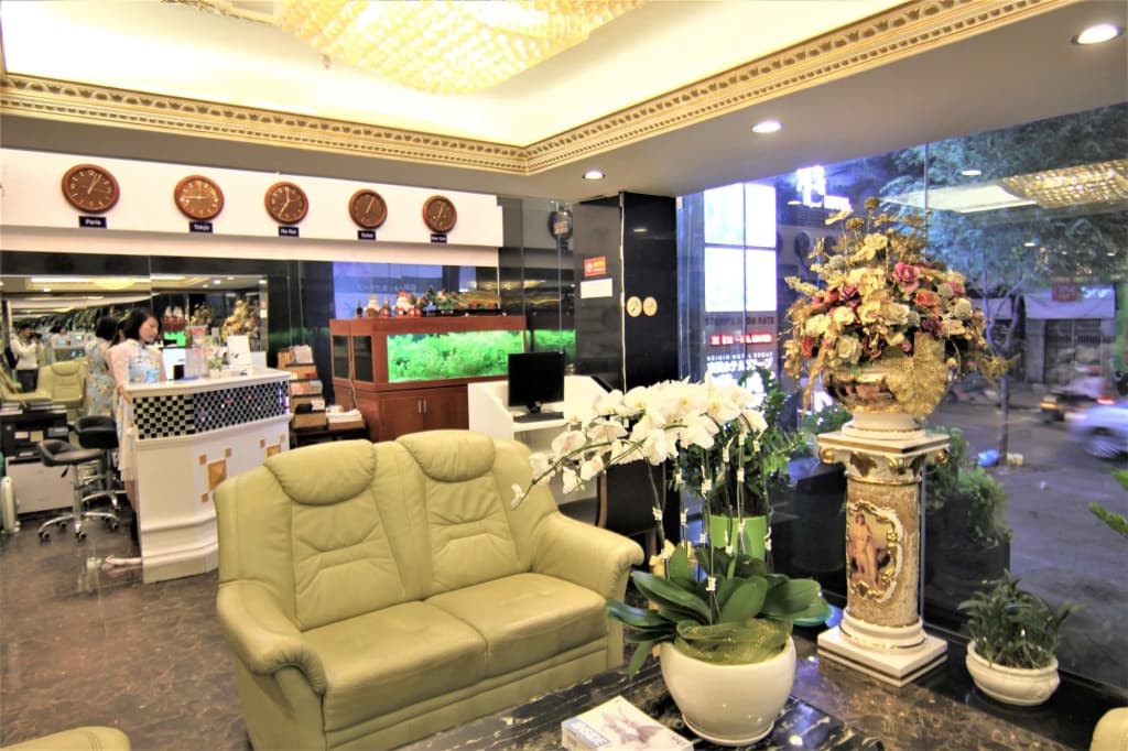 Happyland Hotel - photo 2