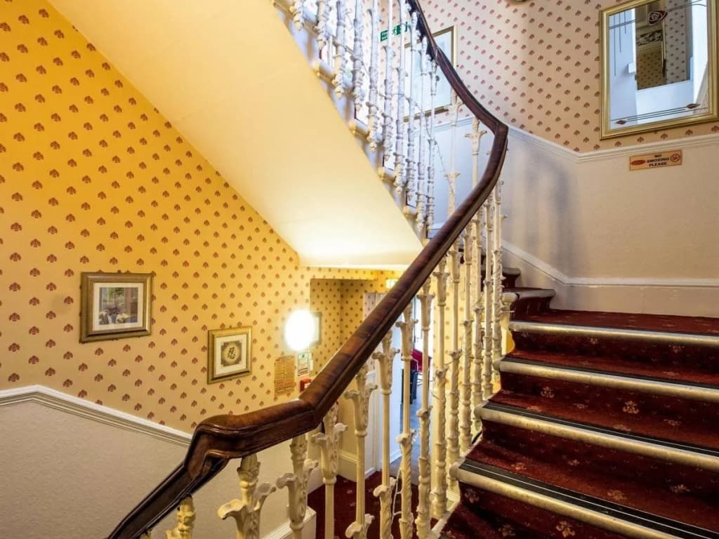 Cumberland Hotel - photo 13