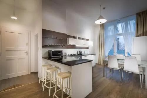 Luxury Modern Designed Oldtown Apartment - photo 11