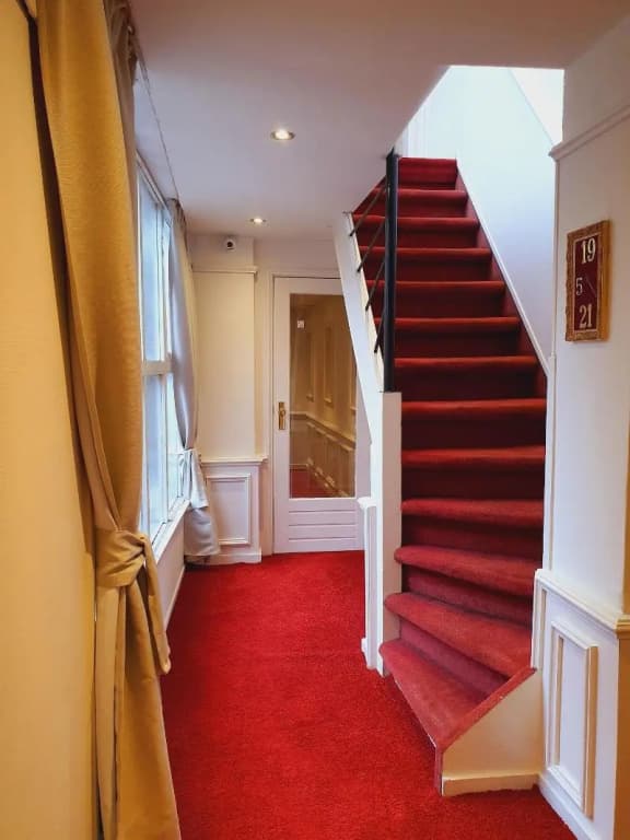 Rembrandtplein Hotel - photo 13
