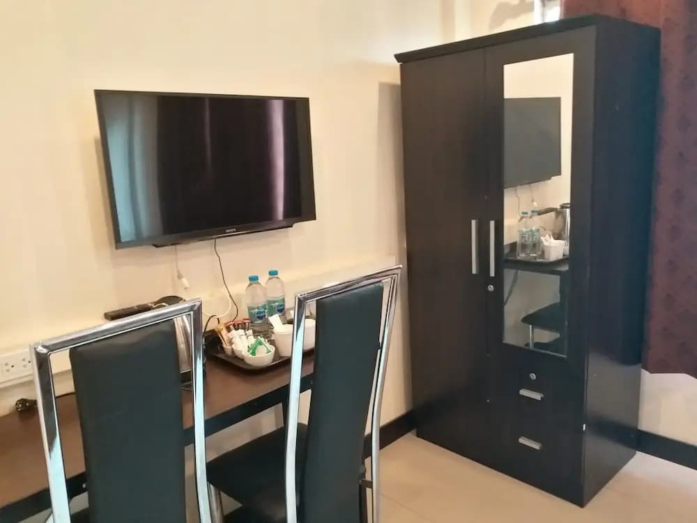 KK11 Boutique Inn - photo 3