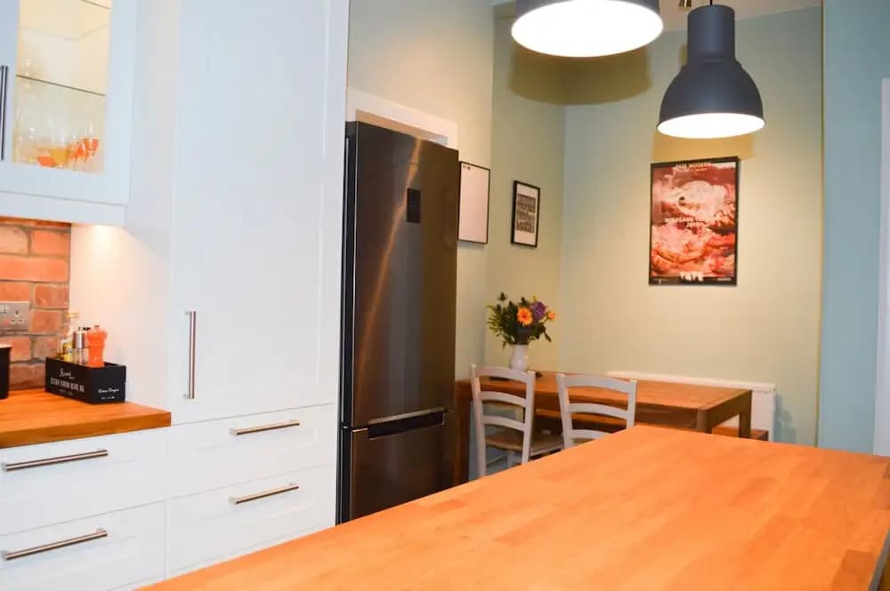 2 Bedroom Apartment in Edinburgh With Views - photo 13