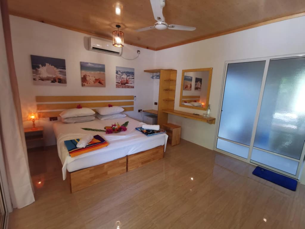Blue Water Thoddoo Inn - photo 5