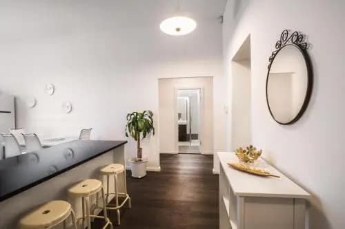 Luxury Modern Designed Oldtown Apartment - photo 12