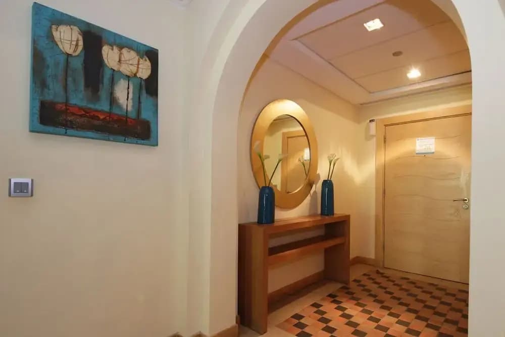 Private Beach Shoreline Luxurious Apartment - photo 10