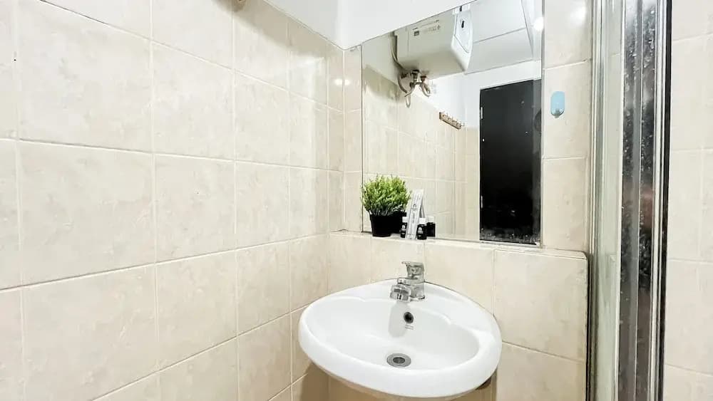 Cozy 1Br Apartment At The Wave Kuningan - photo 8