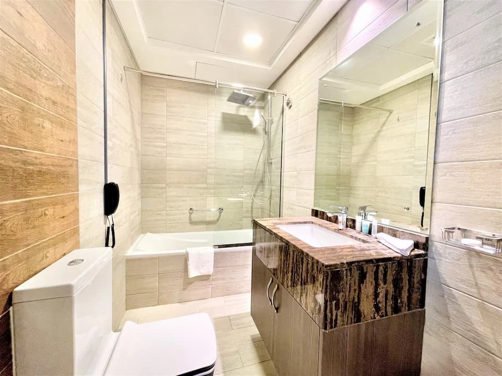 Spacious Marbella 2BR With Scenic Views - photo 8