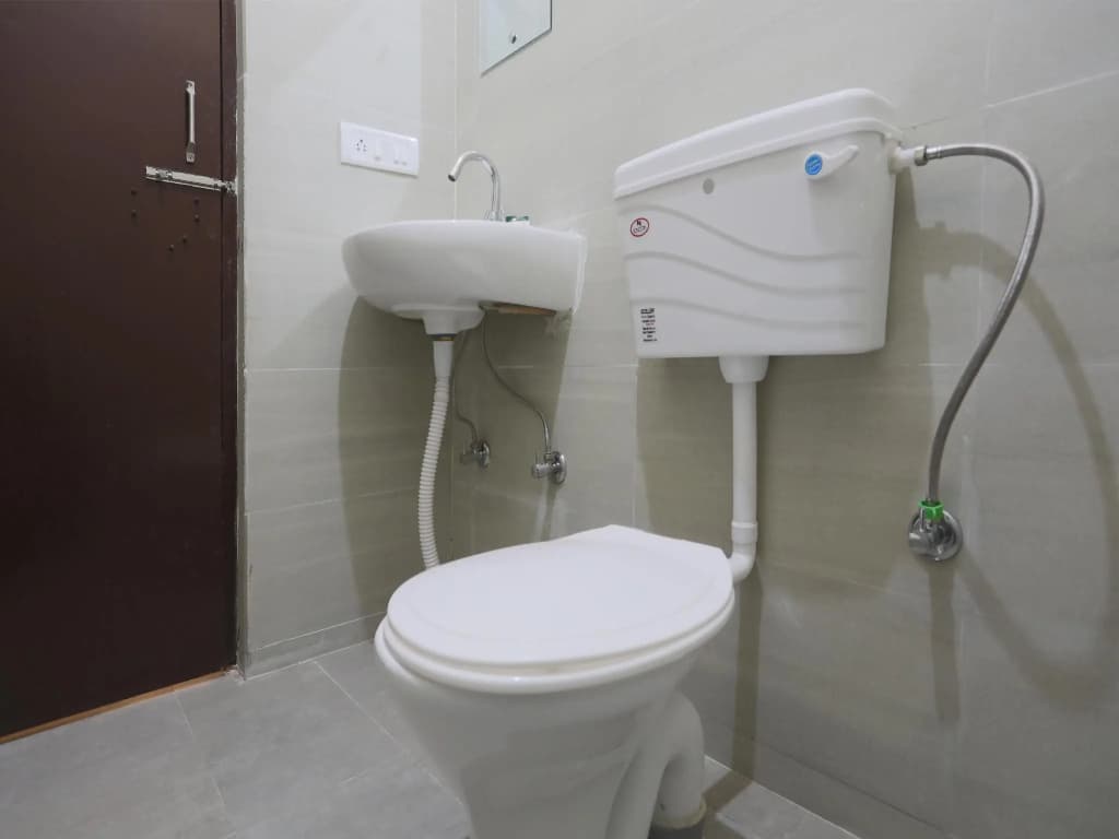 OYO 45288 Hotel 2 Yaars - photo 7