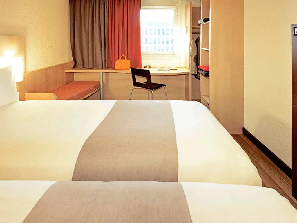ibis Budapest Heroes Square - photo 38