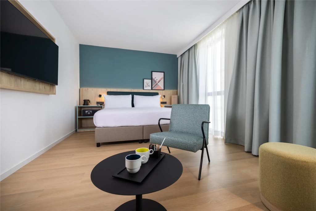 Spark By Hilton Madrid Alcala - photo 10