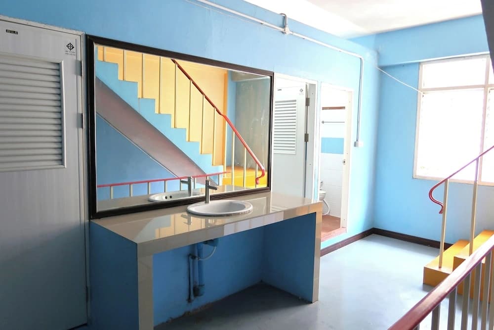 Bed Station Hostel Krabi - photo 14