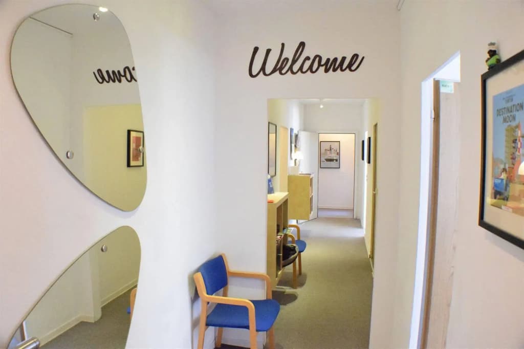 Sixmiles Guesthouse - photo 11