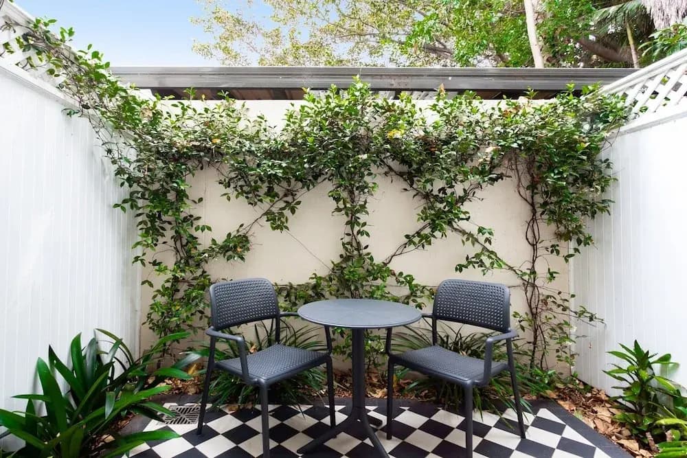 Leafy and Tranquil Inner West Studio Apartment - photo 5
