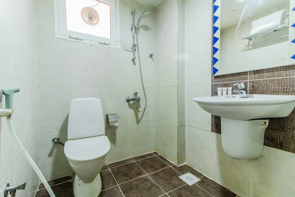 OYO 109 Al Thabit Modern Hotel Apartment - photo 9
