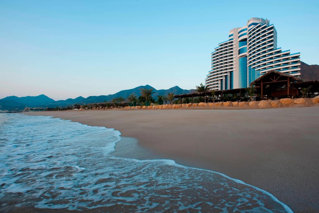 Le Meridien Al Aqah Beach Resort - photo 18