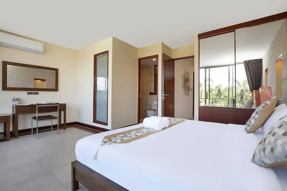 Designer 3BR Pool Access Villa Argent 8 - photo 3