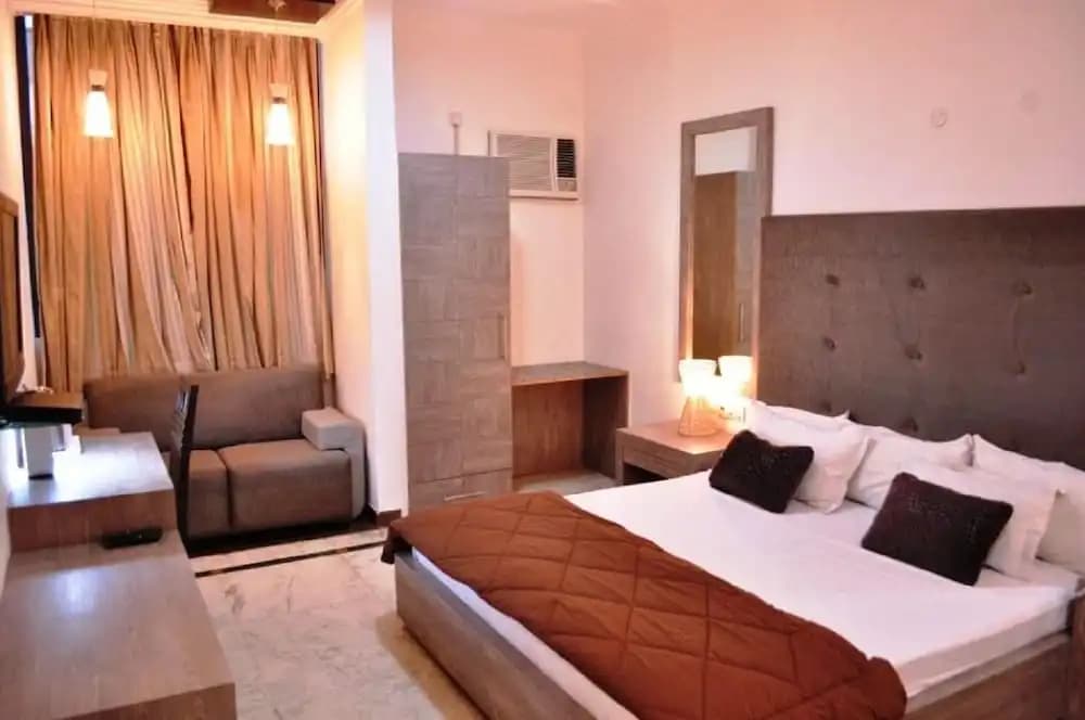 Hotel Solo Victoria - photo 12