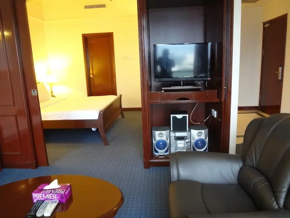KL Super Suite at Times Square - photo 3
