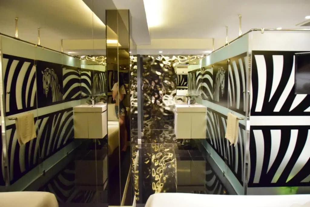 Double Five - Hostel - photo 18