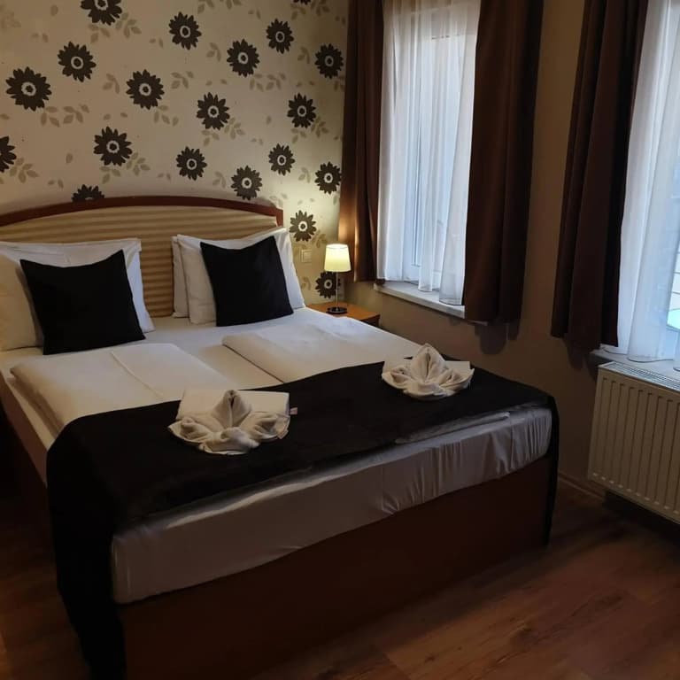 Six Inn Hotel - photo 31
