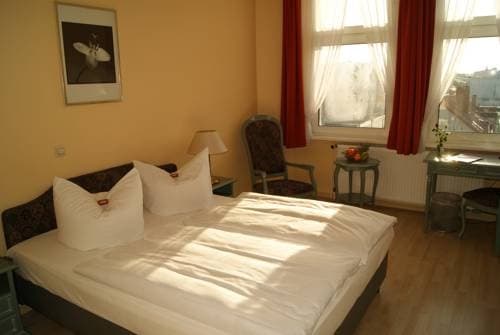 Hotel Larat - photo 2