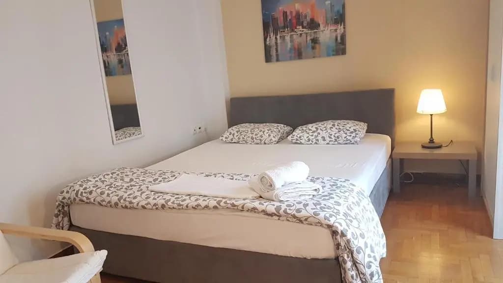 Petrol Apartment- Athens Center, 4 BD, 1 BATH - photo 6