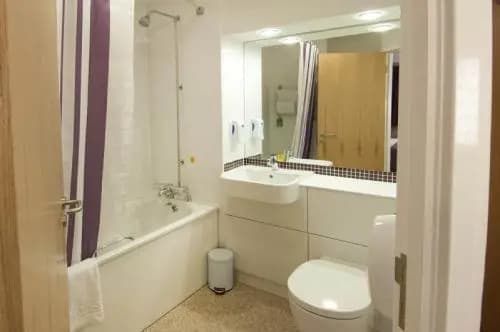 Premier Inn London Ilford - photo 9