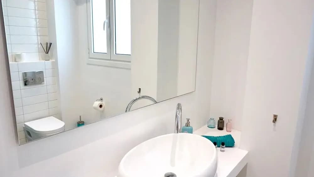 Minimal Fresh Design Apt in Athens - photo 7