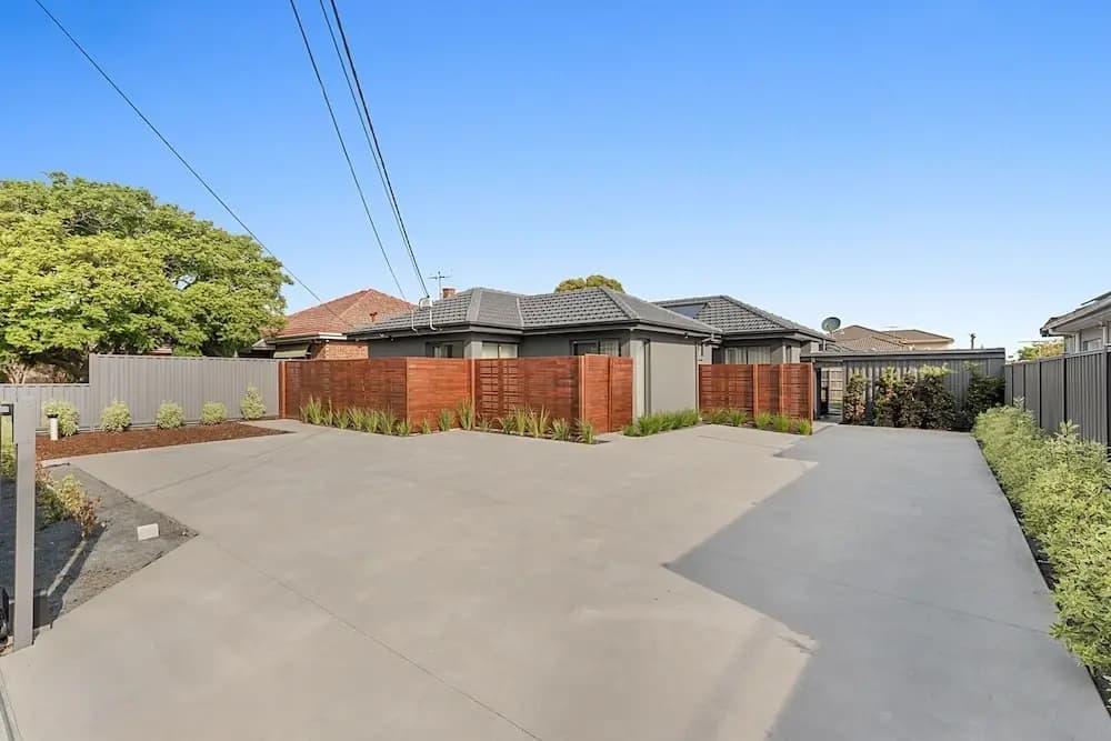 Gorgeous 3-bed House With Spacious Shared Backyard - photo 16