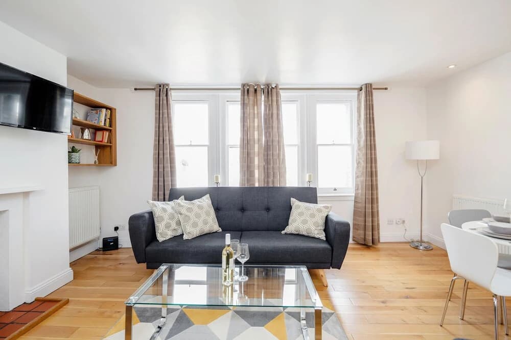 Great Mayfair Apartment - Sleeps 6 - photo 6