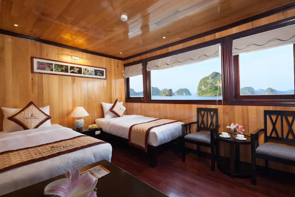 Garden Bay Luxury Cruise - photo 2