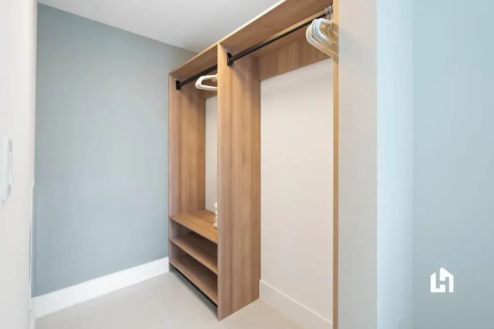 Stylish Apartments with Partial Ocean Views in Downtown - photo 14