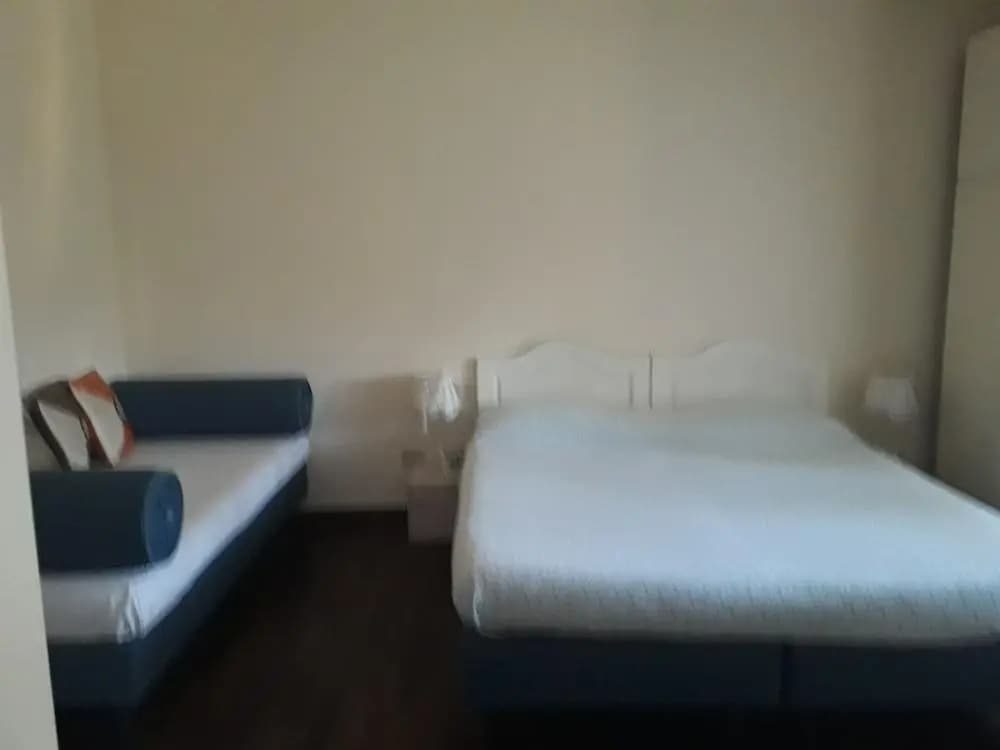 A57 Guesthouse - photo 12