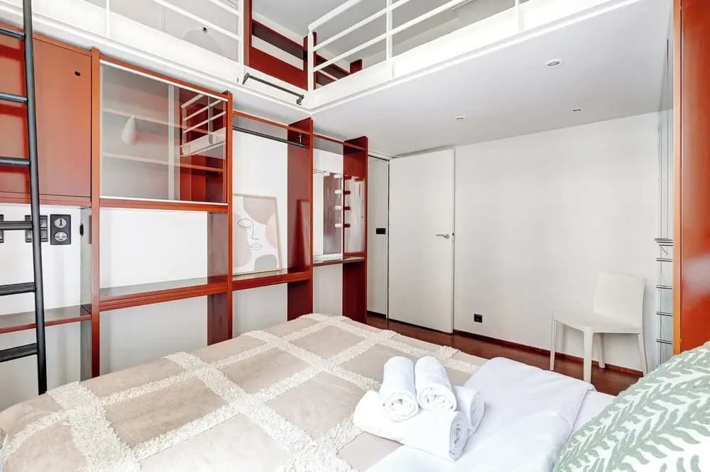 Le Marais & Place de la Republique 3BR - photo 20