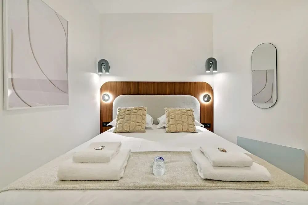 Chic and Spacious Apartment in the Heart of Paris - photo 5