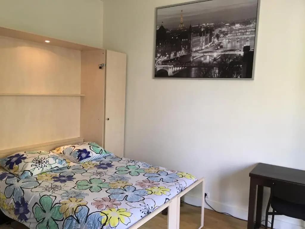Coquet studio Porte d'Auteuil - très proche de Roland Garros - durée minimum 7 nuits - parking facile à proximité - photo 1