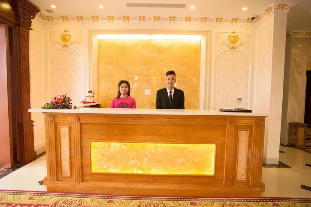 Lakeside Hotel - photo 10