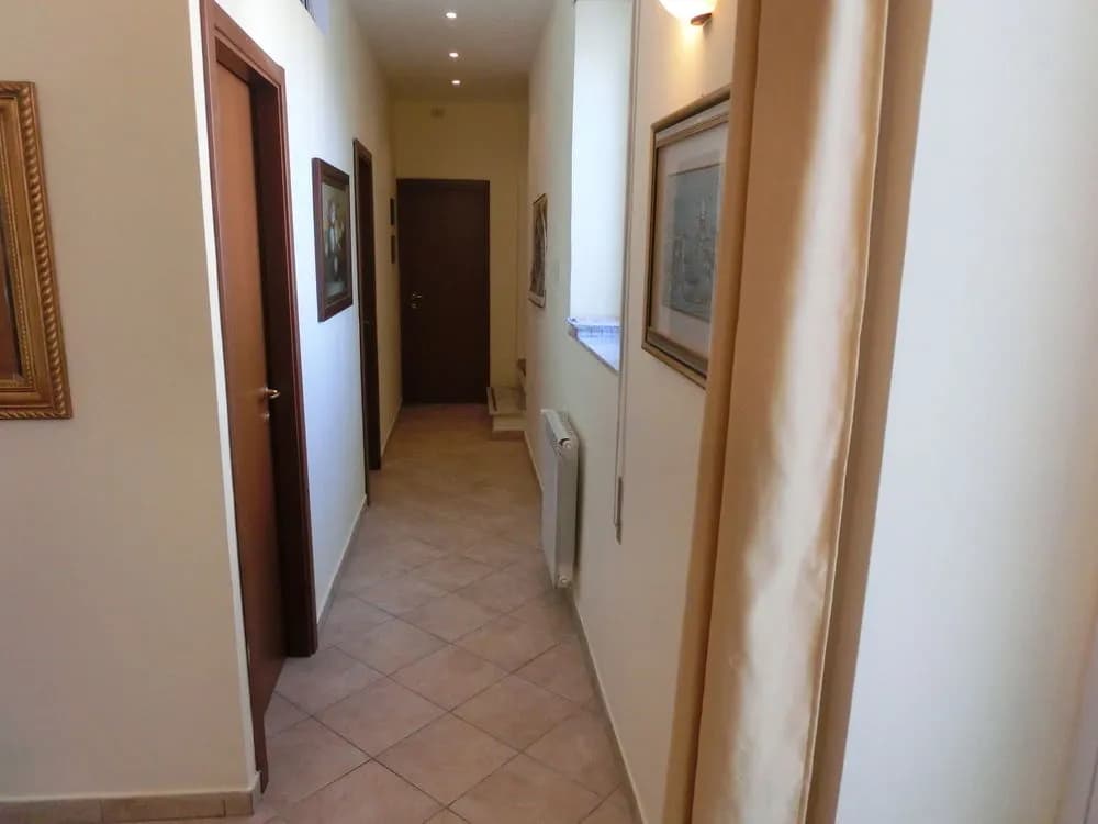 Charming flat near Colosseum - photo 11