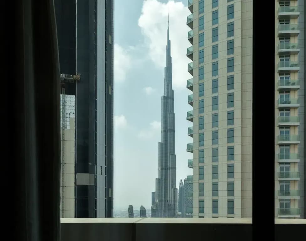 Maison Privee - Luxury Urban Retreat w/ Burj Khalifa Views - photo 1