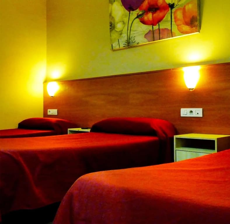 Hostal Drassanes - photo 7