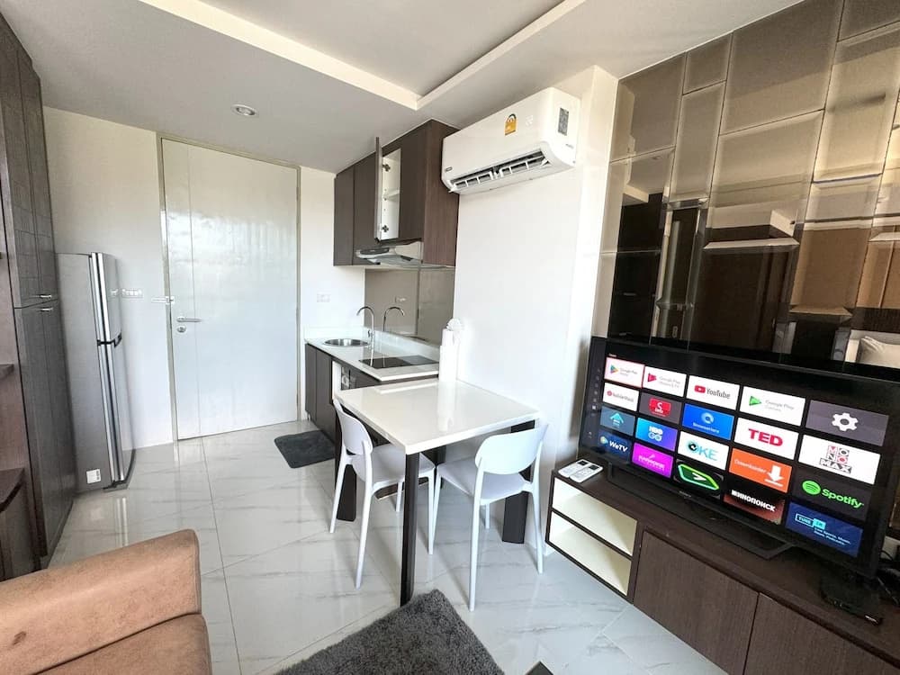 Apartment at Aristo Resort by Lofty - photo 19