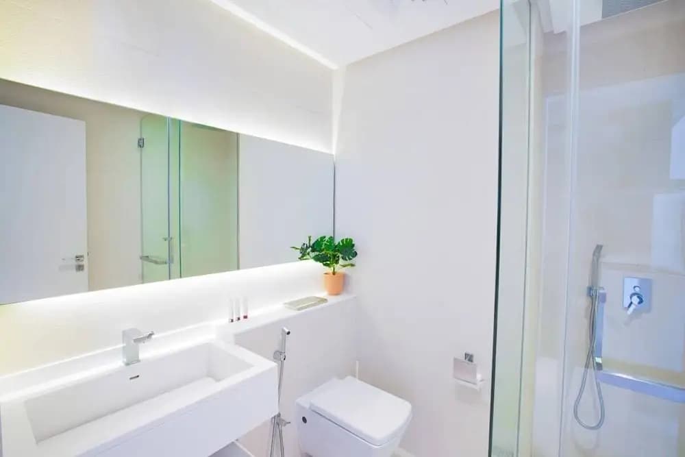 Newly Designed Apartment Walk to the Beach - photo 8