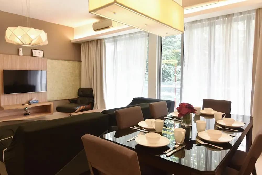 Pet Friendly, 3BR Apt KL, Bathtub & Parking - photo 2