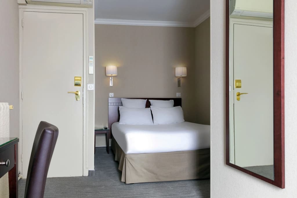 Hôtel Saint Cyr Etoile - photo 4