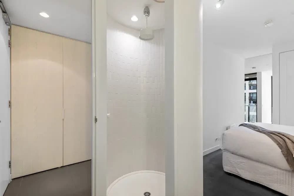 Chic City Escape With Pool, Gym & Parking - photo 3