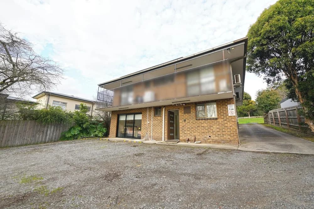 Pet Friendly Ringwood 3BR Home Parking - photo 1
